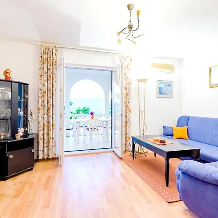 Appartement Charming With Private Pool In Mastrinka - 98 Sqm *