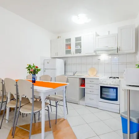 Charming With Private Pool In Mastrinka - 98 Sqm Апартаменты Трогир