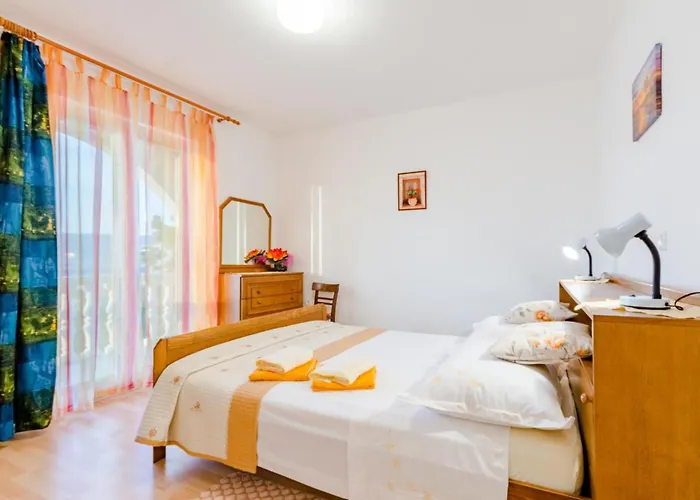 아파트 Charming With Private Pool In Mastrinka - 98 Sqm
