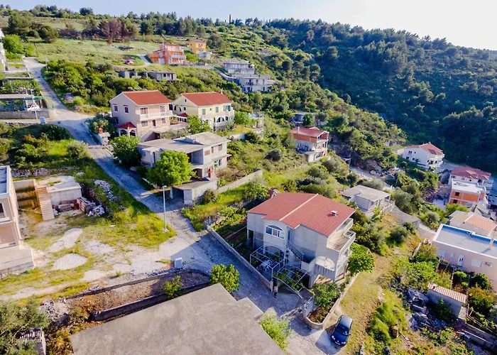 아파트 Charming With Private Pool In Mastrinka - 98 Sqm