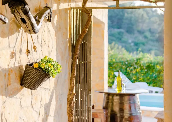 アパート Charming With Private Pool In Mastrinka - 98 Sqm *