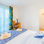 Charming With Private Pool In Mastrinka - 98 Sqm Apartamento Trogir