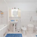 Charming With Private Pool In Mastrinka - 98 Sqm Apartamento *