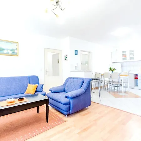 Charming Mastrinka With Private Pool *