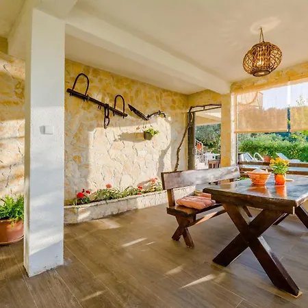 Charming With Private Pool In Mastrinka - 98 Sqm Trogir
