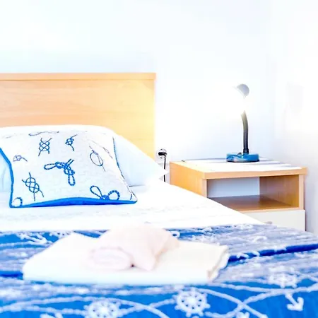 Charming With Private Pool In Mastrinka - 98 Sqm アパート トロギール